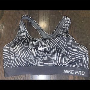 Nike Pro Sports Bra